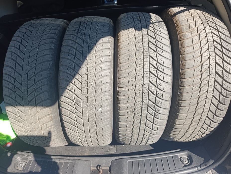Nexen all seasons 225/60/18