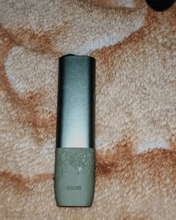 Dispozitiv IQOS ILUMA ONE Verde/Khaki - Funcțional
