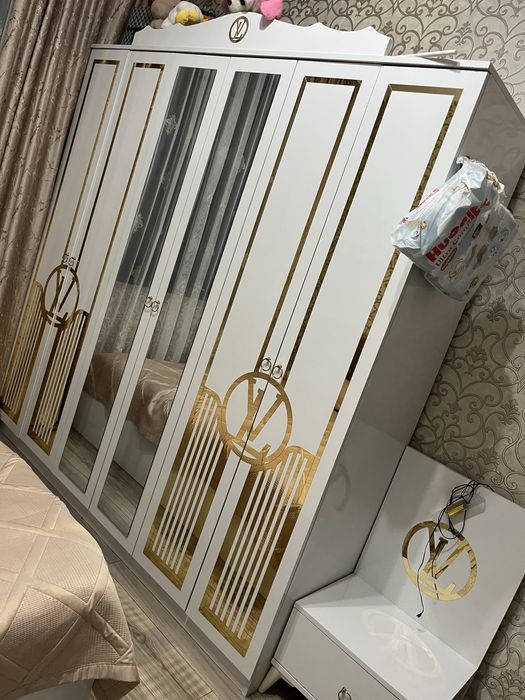 Спальный гарнитур