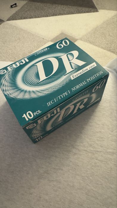 Casete noi Fuji DR 60 min - pret pe cutie de 10 buc