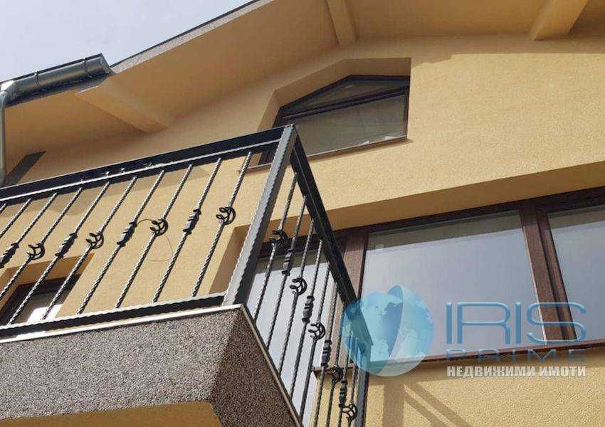 Продава се Къща в Шумен, Добруджански - 225 кв.м за 889 €/кв.м - Снимка #1