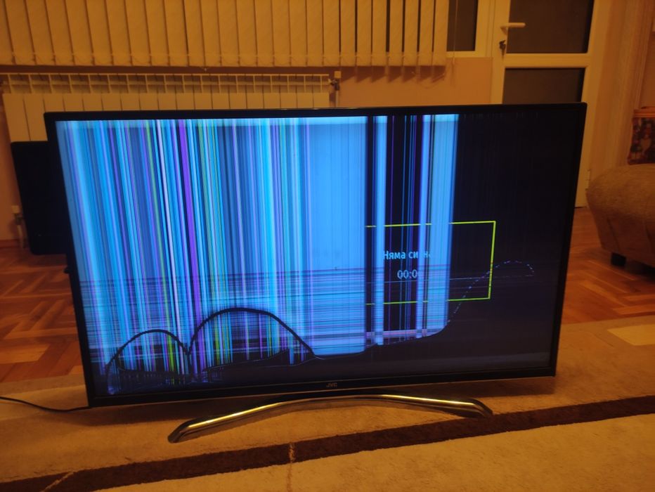 Телевизор JVC 43 инча за части