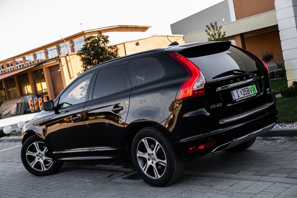 Volvo XC60 2016 D4 190 Cai 4x4 Xenon Piele
