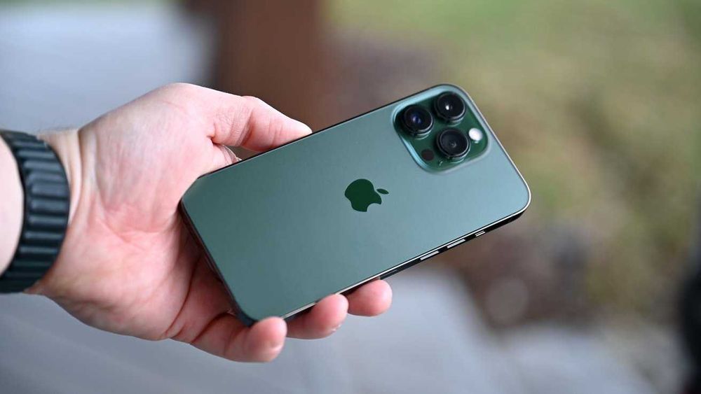 Iphone 13 pro bolib tolashga berladi