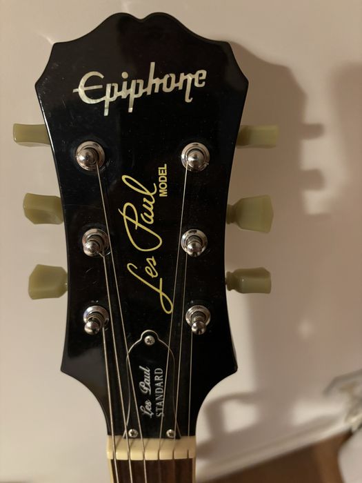 Китара Epiphone Les Paul Standard и оборудване