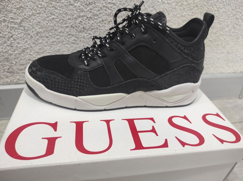 Дамски маратонки Guess