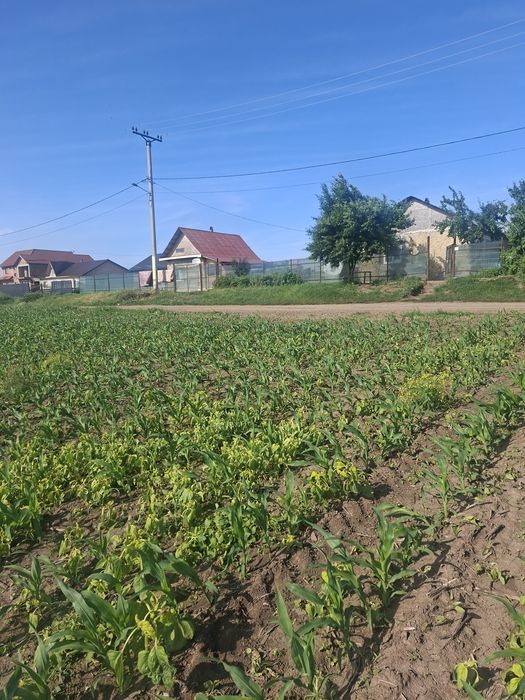 Vand teren  pt casa