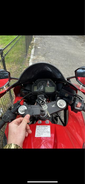 Honda CBR600RR 2004 PC37