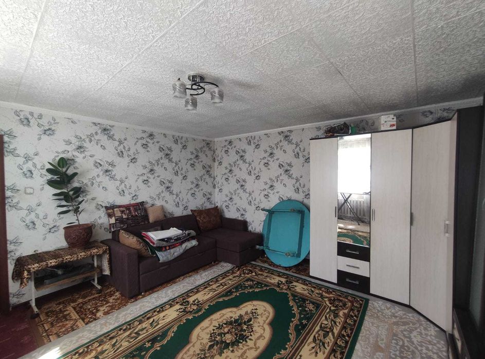 Продам частный лом ул. К.Маркса, 34