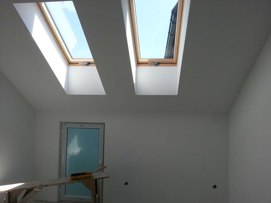 Finisaje interioare și construcții case la roșu