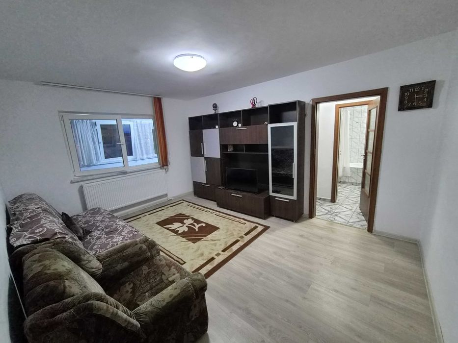 Apartament 2 camere semidecomandat de inchiriat pe termen lung, parter,Constanța, Inel 1