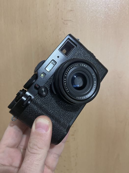 Fujifilm x100f camera