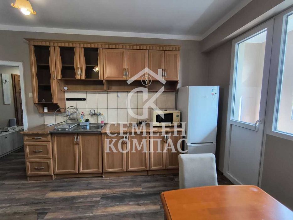 Продава се Тристаен апартамент в Пловдив, Христо Смирненски - 60 кв.м за 1139 €/кв.м - Снимка #2