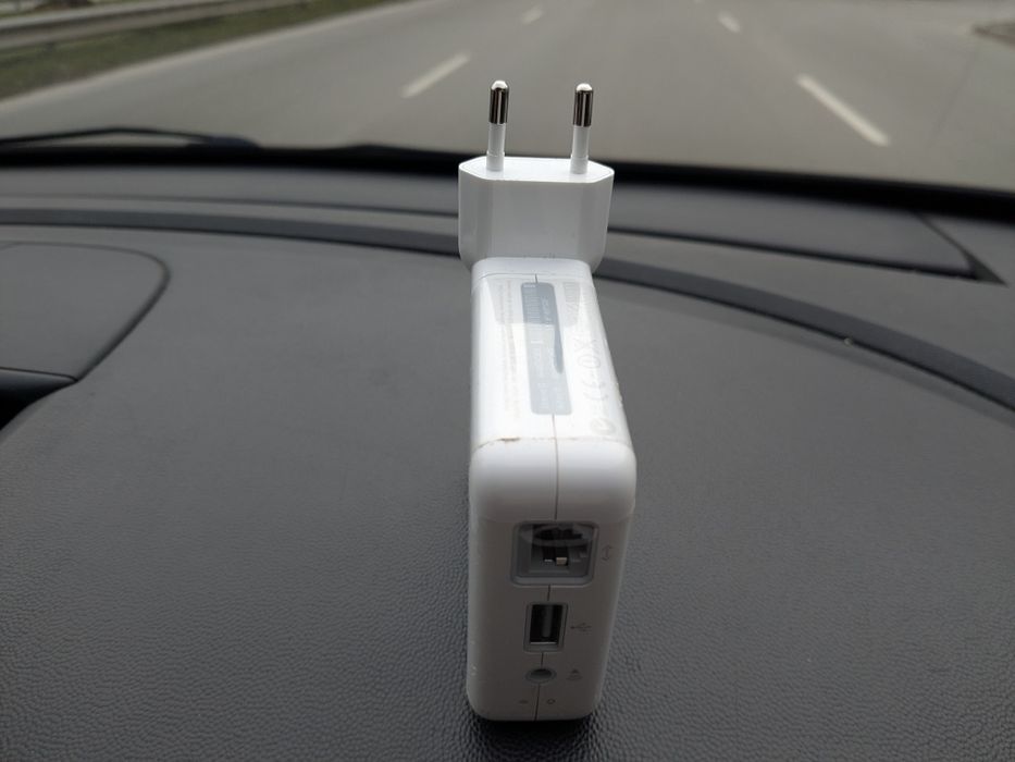 Apple AirPort Express 802.11n (1-во поколение) – Model A1264