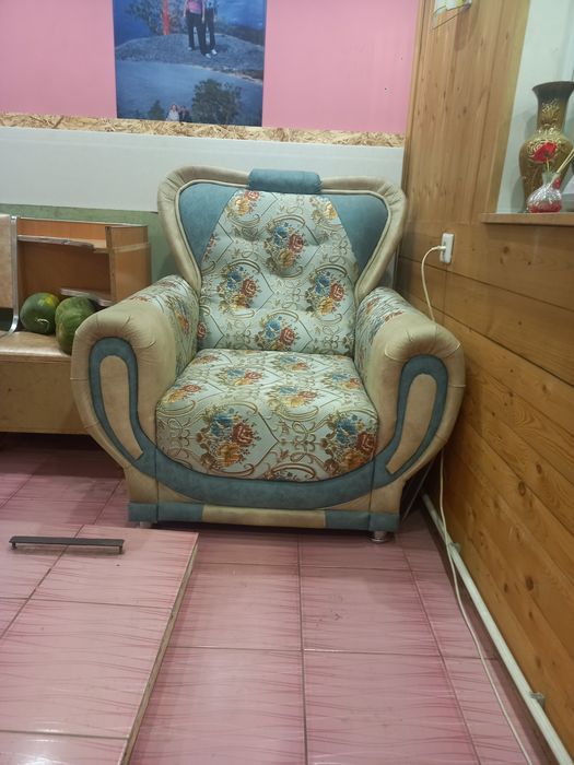 Продам кресло в хорошем состоянии