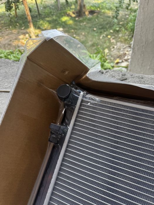 Радиатор на Hyundai Sonata LF