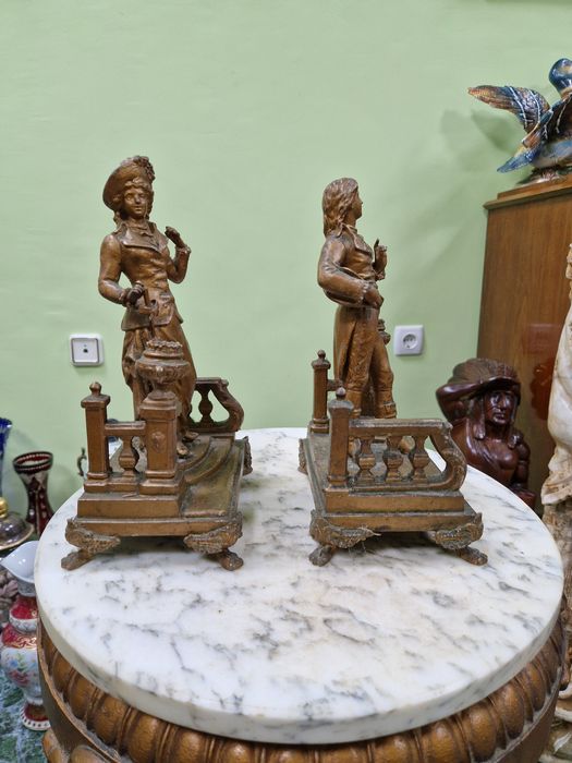 Чифт стари прекрасни антикварни бронзови фигури статуетки