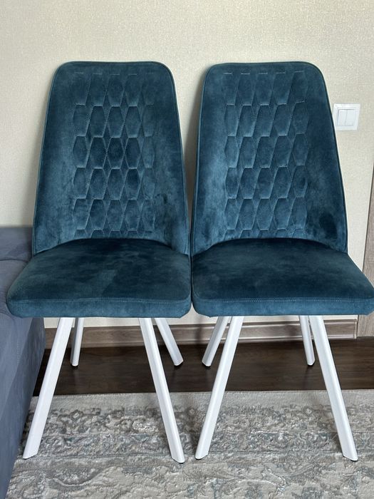 Продам стулья для гостинной