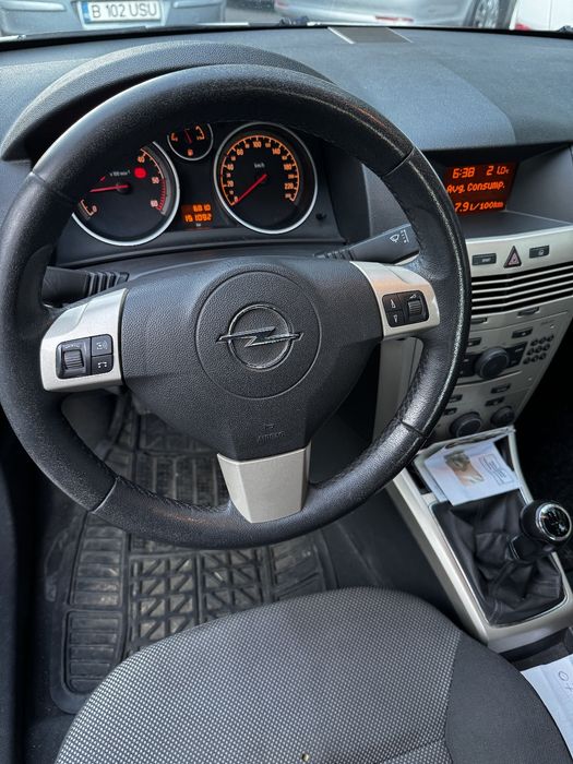 Opel Astra H  GTC. 1.9 CDTI