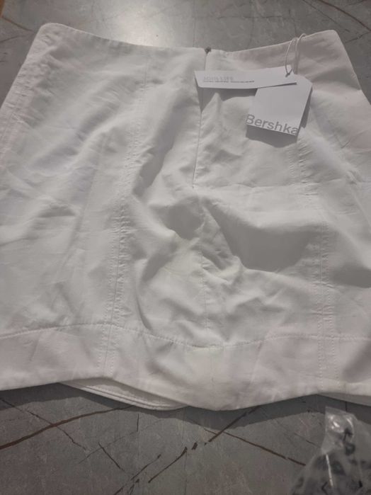 Дамска пола bershka