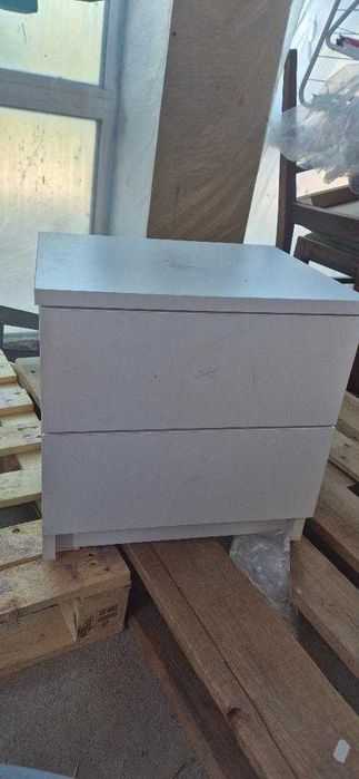 Нощно шкафче ново с 2 чекмеджета