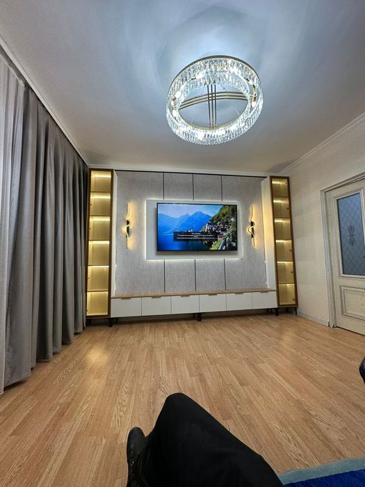 Тв зона зерколо прихожая