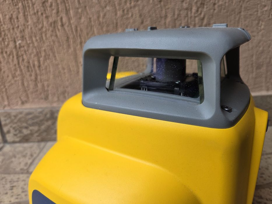 Nivela laser Spectra LL 300 N NOU