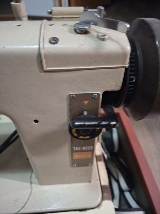 Masina de cusut semiprofesionala Brother