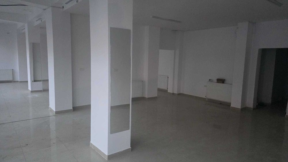 vand spatiu comercial
