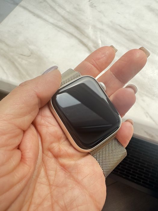Продам Apple Watch 9
