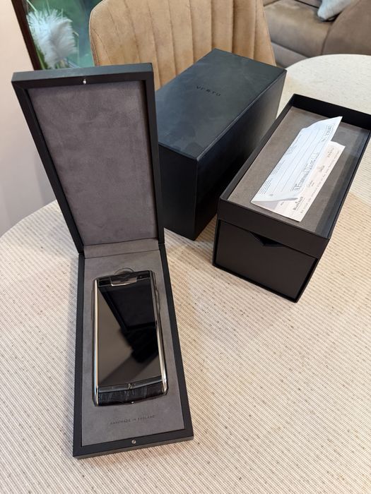 Vertu Signature Touch Alligator