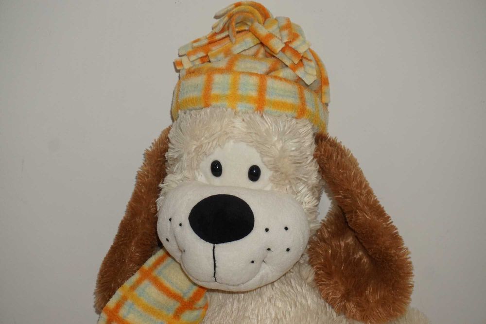 Лот от Плюшени играчки и детски часовник