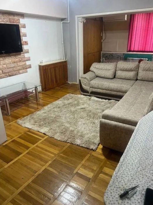 2/8/9 Буюк Ипак Йули Максим Горький метро бий 70м2