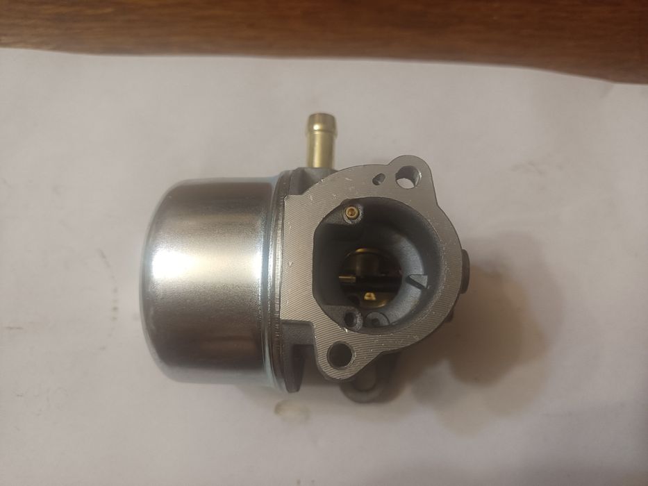 Carburator motocoasă sau pompa apa