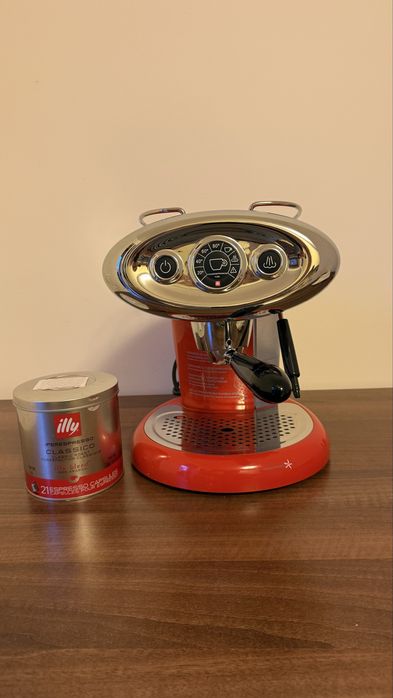 Aparat cafea Illy cu capsule