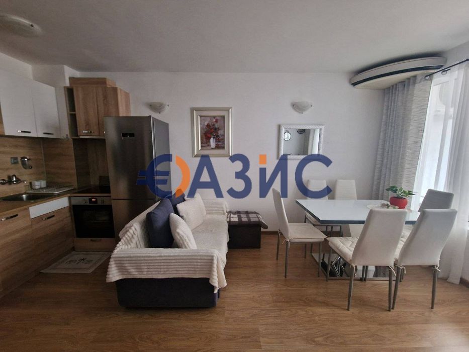 Продава се Тристаен апартамент в к.к. Слънчев бряг - 61 кв.м за 902 €/кв.м - Снимка #2