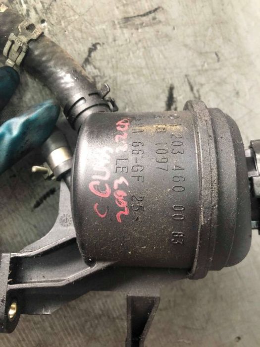 vas lichid servo   2.2 cdi mercedes c-class w203