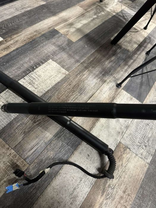 Комплект електрически багажник BMW F15 X5  Амортисьори