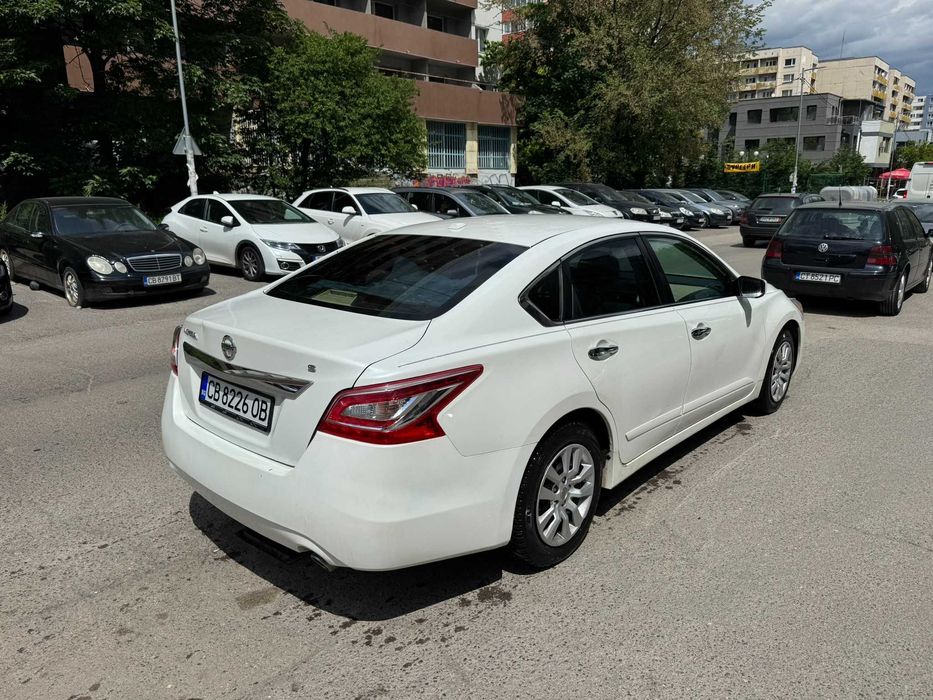 Nissan Altima 2015 - €4150