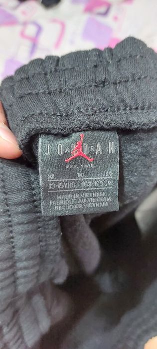 Vând Pantaloni Jordan