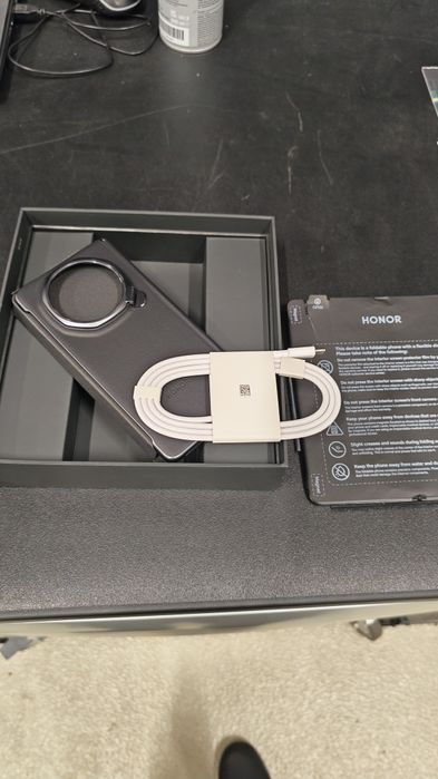 Honor V5 Black чисто нов