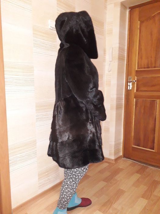 Норковая шуба с капюшоном