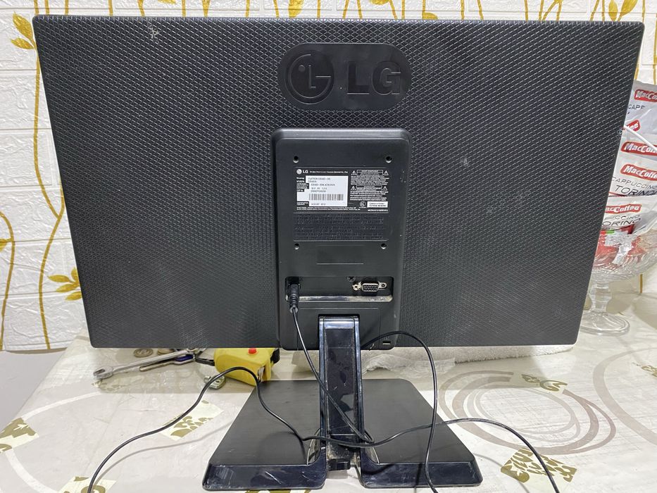 Монитор 20 дюймов LG