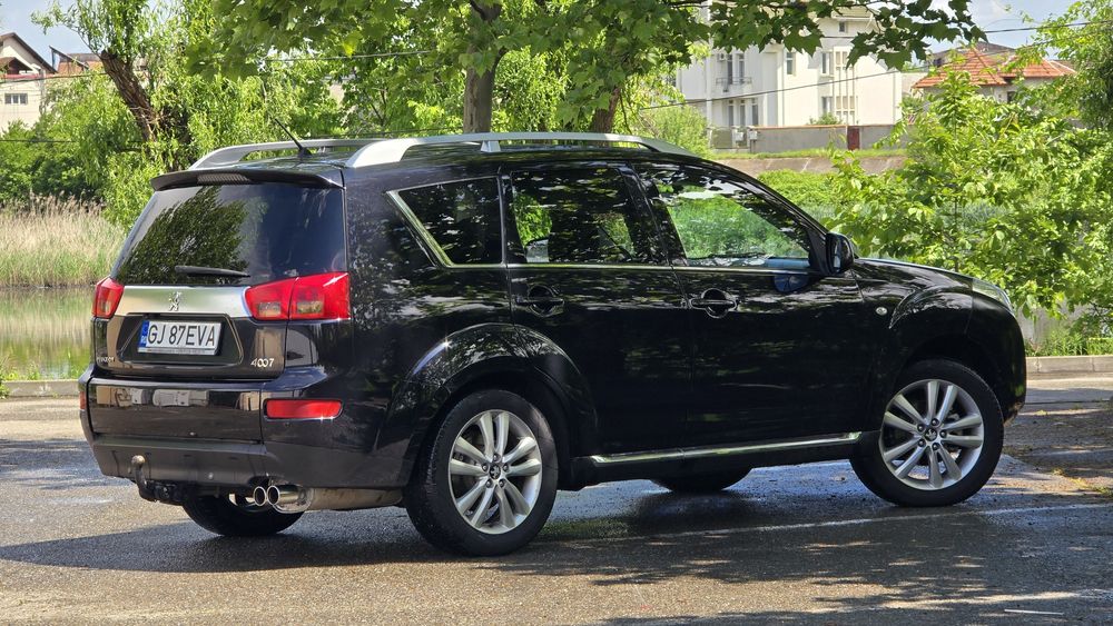 Peugeot 4007 / 4x4 decuplabil / 7 locuri