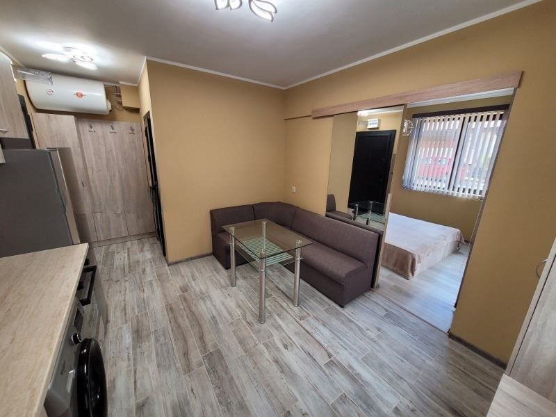 Двустаен апартамент в кв. Павлово!