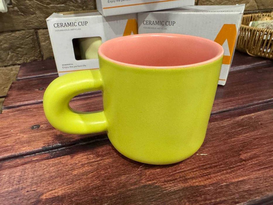 Двуцветные кружки новые 2+1