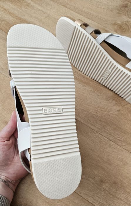 Сандалии Skechers новые