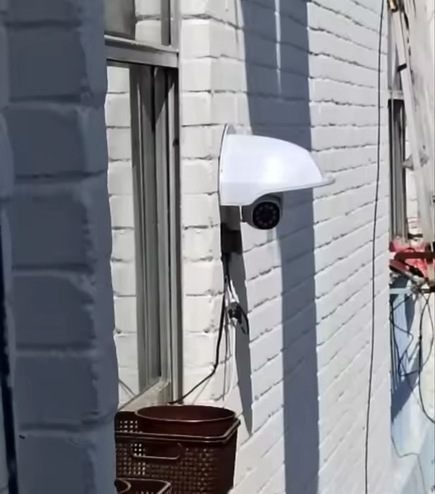 Козирка /навес/ за Камера