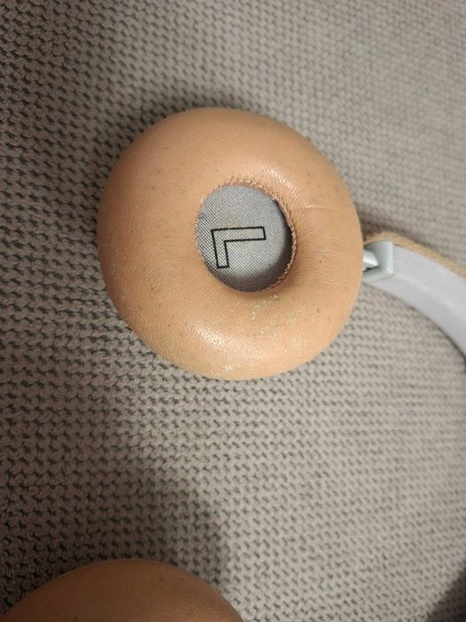 Casti On Ear Bang & Olufsen BeoPlay H8