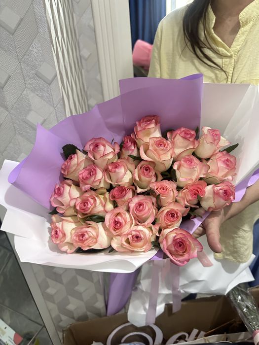 25 штук роза гүлі